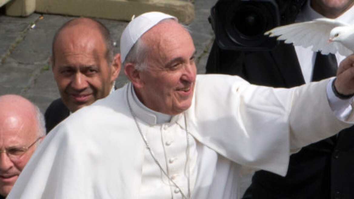 Πάπας Φραγκίσκος: «Οι ιερείς να είναι πάστορες και όχι λύκοι πεινασμένοι για χρήματα»