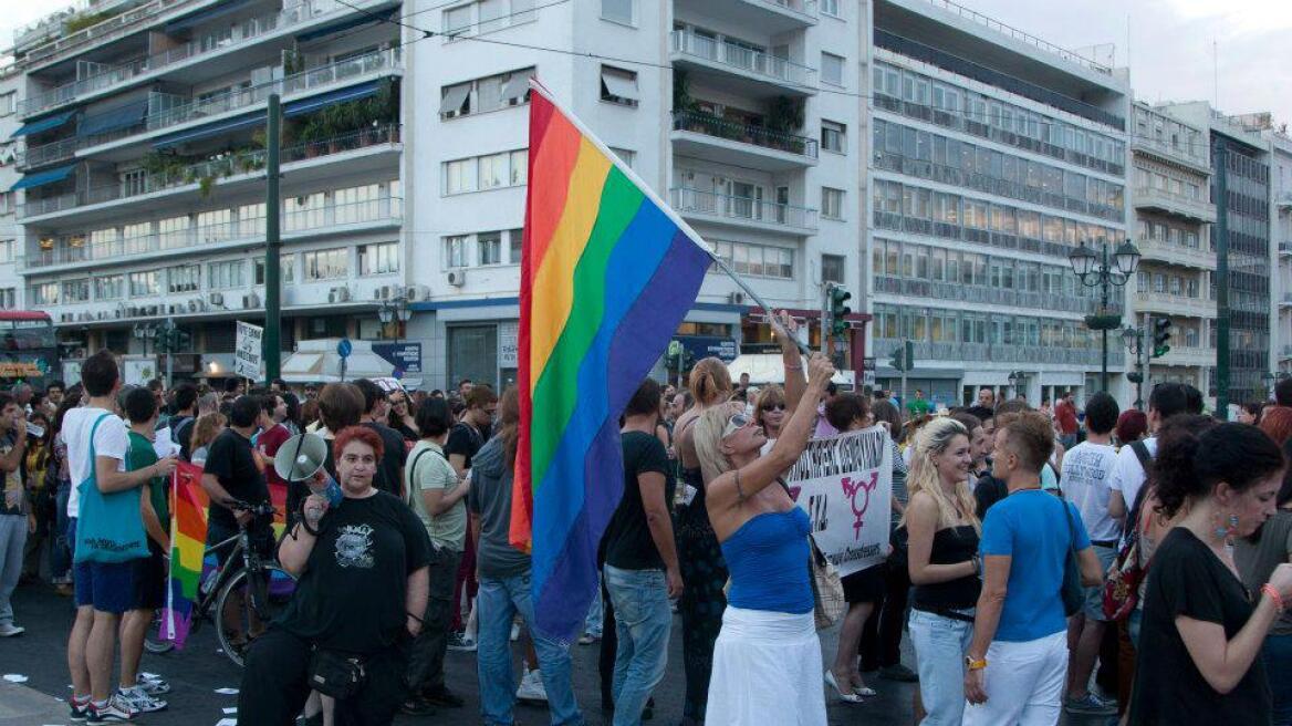 Μπαράζ προσαγωγών ενόψει του Thessaloniki Pride καταγγέλουν οι τράνς