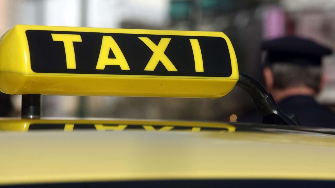 Χειροπέδες σε 27 οδηγούς ταξί για πειραγμένα ταξίμετρα 