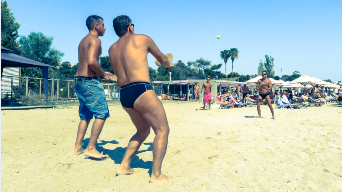 Δυτική Μάνη: Τέλος στον «ρακετοπόλεμο» στην παραλία της Καλόγριας!