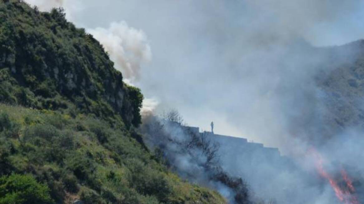 Συναγερμός από φωτιά σε χωριό στα Χανιά 