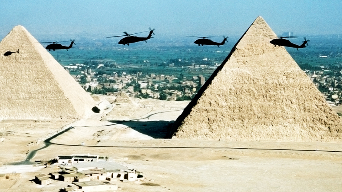 Η Αίγυπτος ένα βήμα πριν το πραξικόπημα