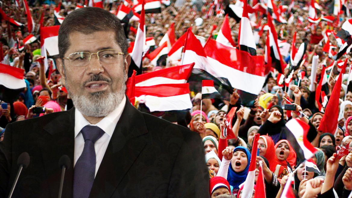 «Μέγγενη» στρατού και λαού γύρω από τον Μόρσι 