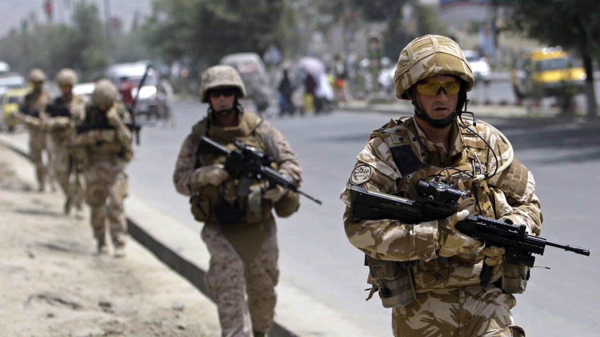 Αναποφάσιστος ο Ομπάμα για την παραμονή στρατευμάτων στο Αφγανιστάν