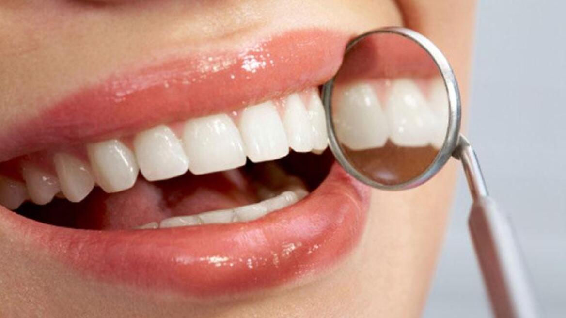 Πώς να αντιμετωπίσετε τα οδοντιατρικά προβλήματα στις διακοπές