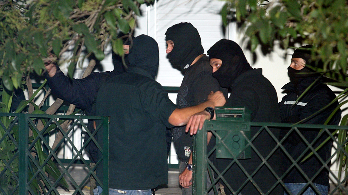 Συλλήψεις της Αντιτρομοκρατικής στη Θεσσαλονίκη δείχνουν «Πυρήνες της Φωτιάς»