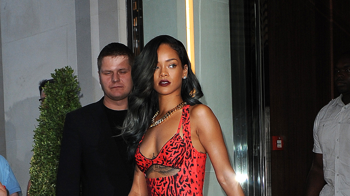Rihanna: Για ψώνια ως… εμπριμέ catwoman
