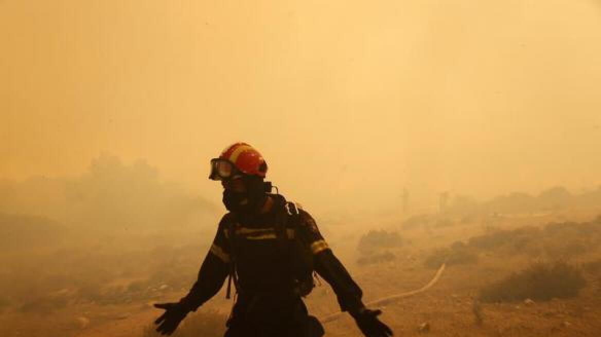 H φωτιά του Μαραθώνα στο Reuters 
