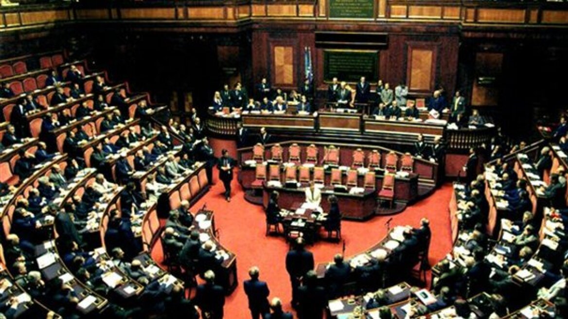 «Τριγμούς» στην ιταλική κυβέρνηση προκαλεί ο φόρος στην κύρια κατοικία 