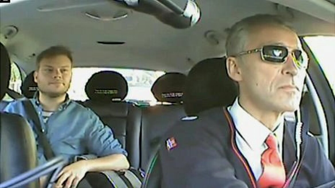Ο πρωθυπουργός της Νορβηγίας δούλεψε ινκόγκνιτο ως οδηγός ΤΑΧΙ 
