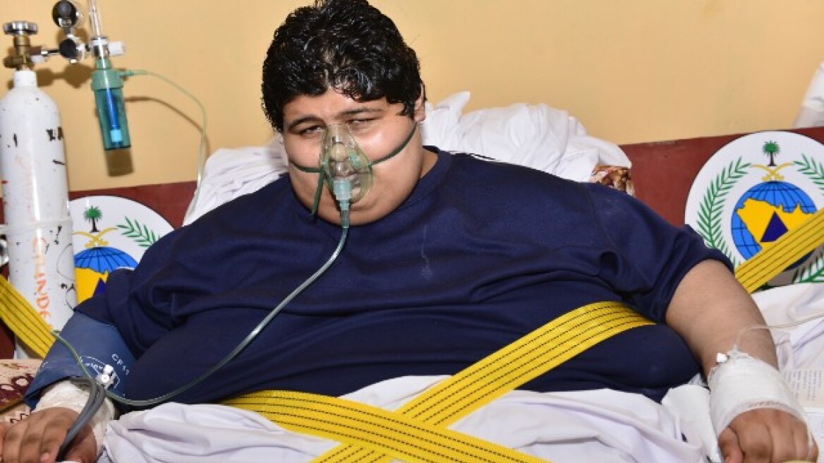 Σαουδική Αραβία: Μετέφεραν υπέρβαρο άνδρα στο νοσοκομείο με γερανοφόρο