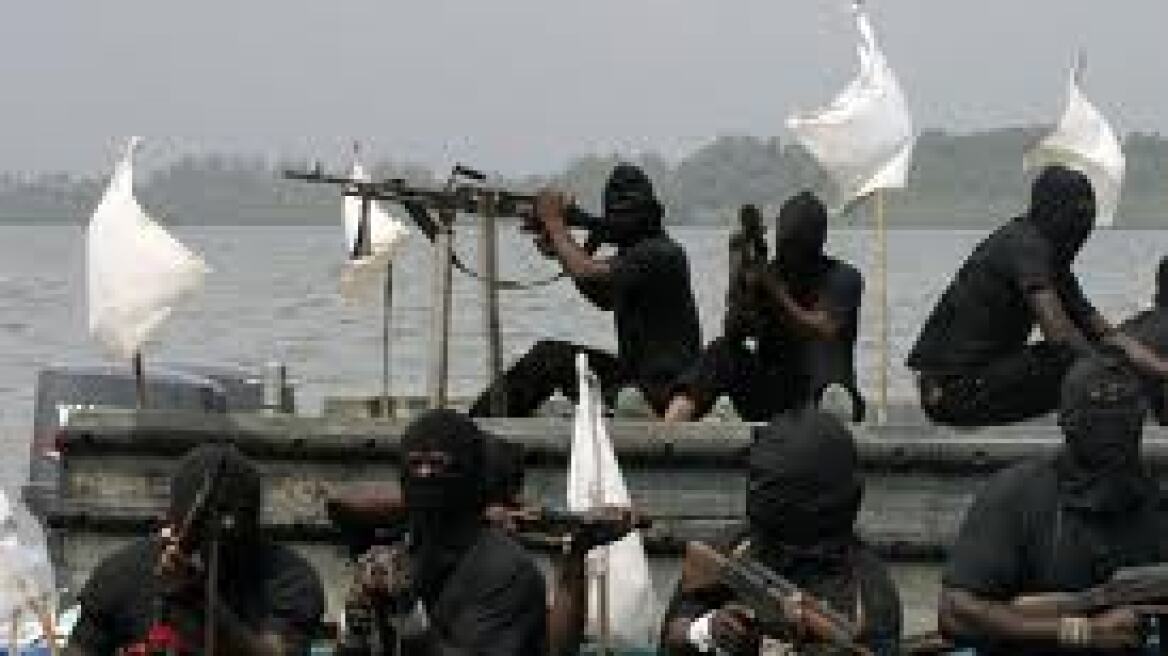 Νεκροί 12 πειρατές από πυρά του πολεμικού ναυτικού της Νιγηρίας 