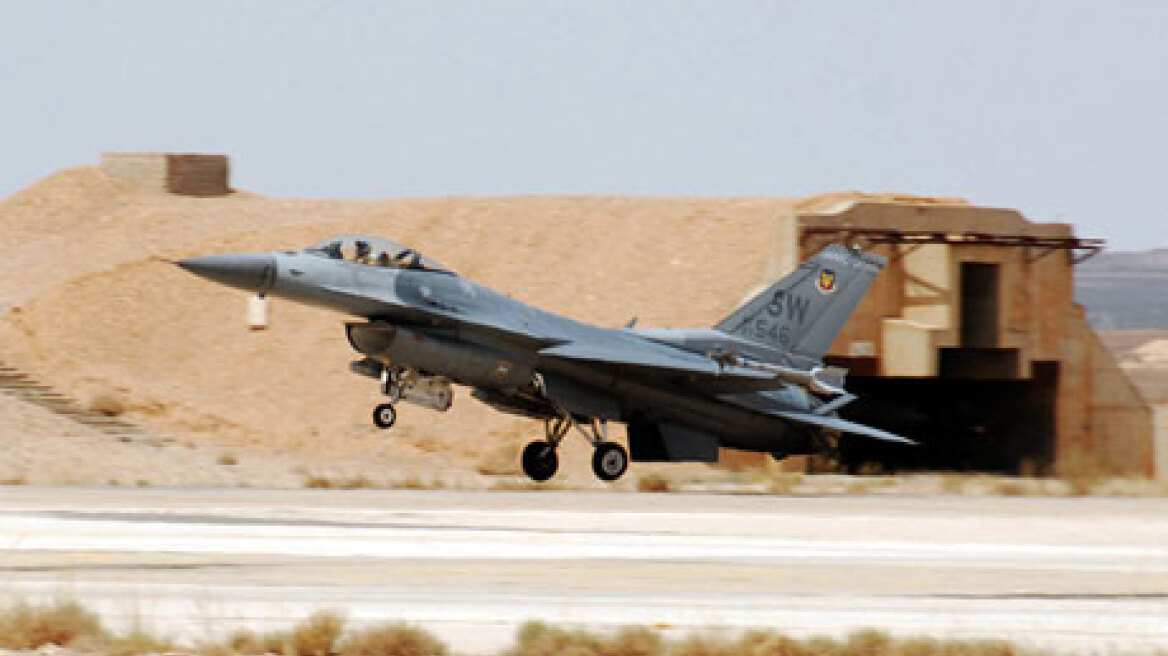 Guardian: Με πιλότους-καμικάζι θα αντεπιτεθεί η Συρία
