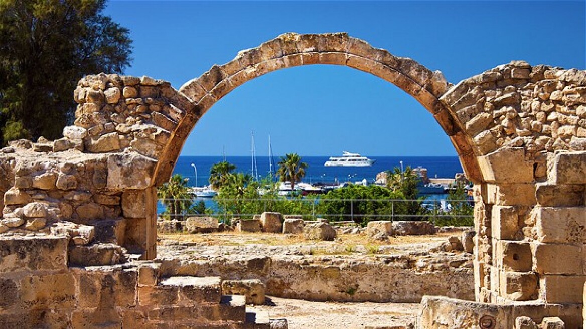 Ασφαλής η Κύπρος κατά τους Βρετανούς τουριστικούς πράκτορες