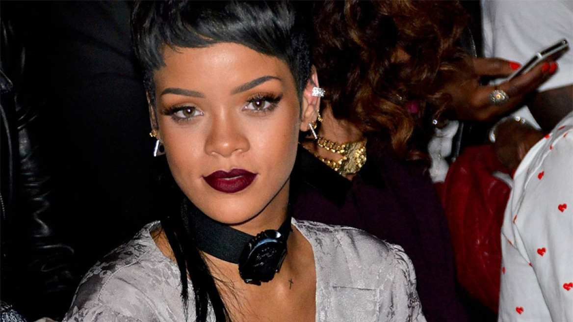 Rihanna: Με ζαρτιέρες στην εβδομάδα μόδας της Νέας Υόρκης
