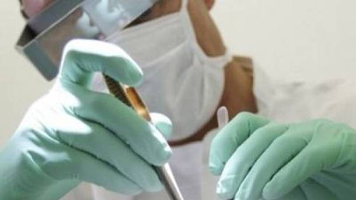 Κλείνουν τα ιατρεία τους και μεταναστεύουν οι Έλληνες οδοντίατροι 