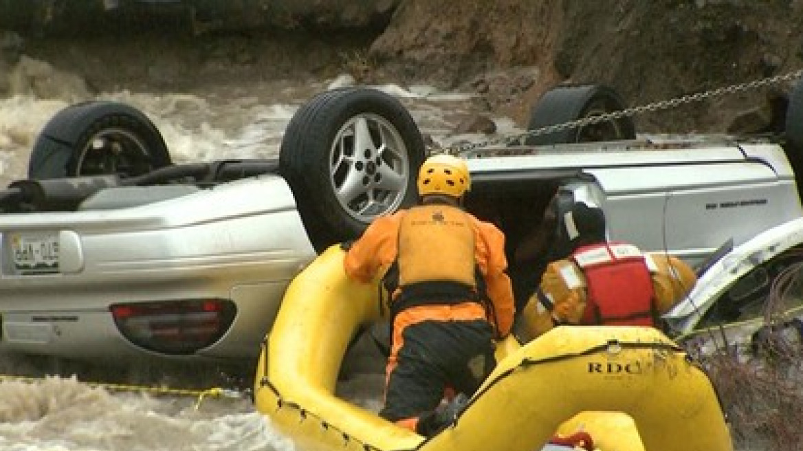 Τουλάχιστον τρεις νεκροί από τις πλημμύρες που σαρώνουν το Κολοράντο
