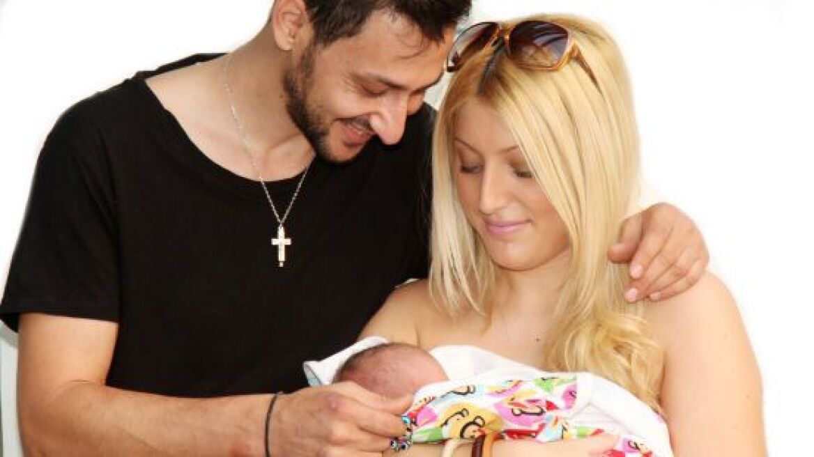 Πάνος Καλίδης: Επιστροφή στο σπίτι με το νεογέννητο γιο