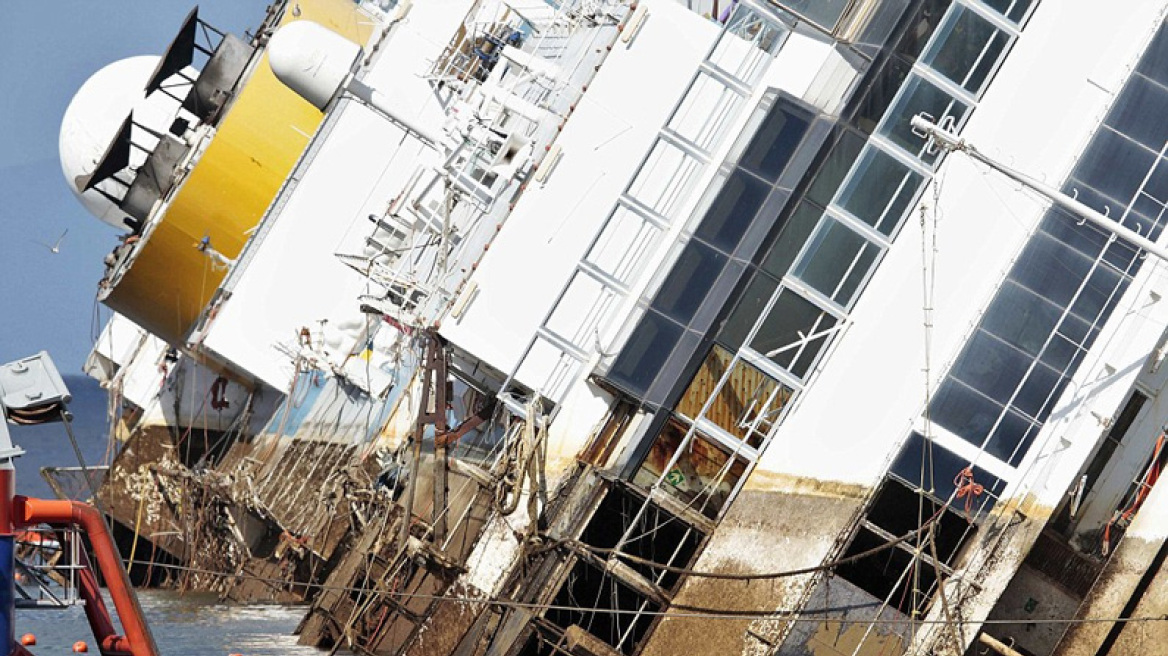 Δείτε live την επιχείρηση ανέλκυσης του Costa Concordia