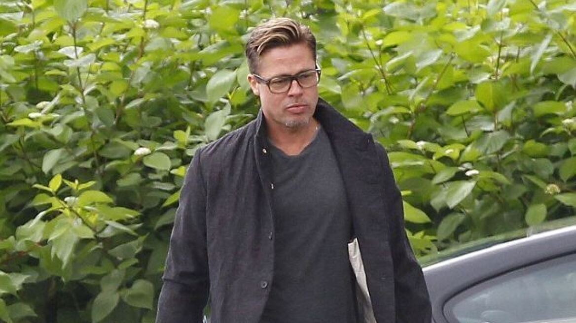 O Brad Pitt έκοψε τα μαλλιά του και την ανάσα μας