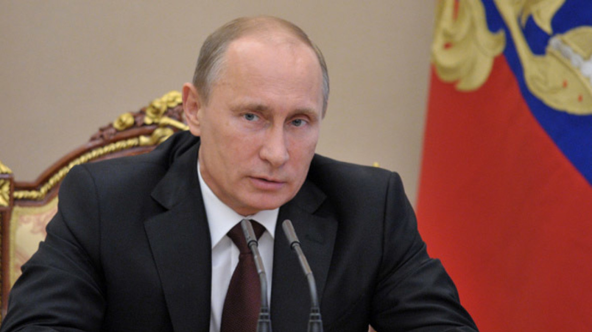 Νόμο για την προστασία των ανηλίκων από την ομοφυλοφιλία «πέρασε» ο Πούτιν