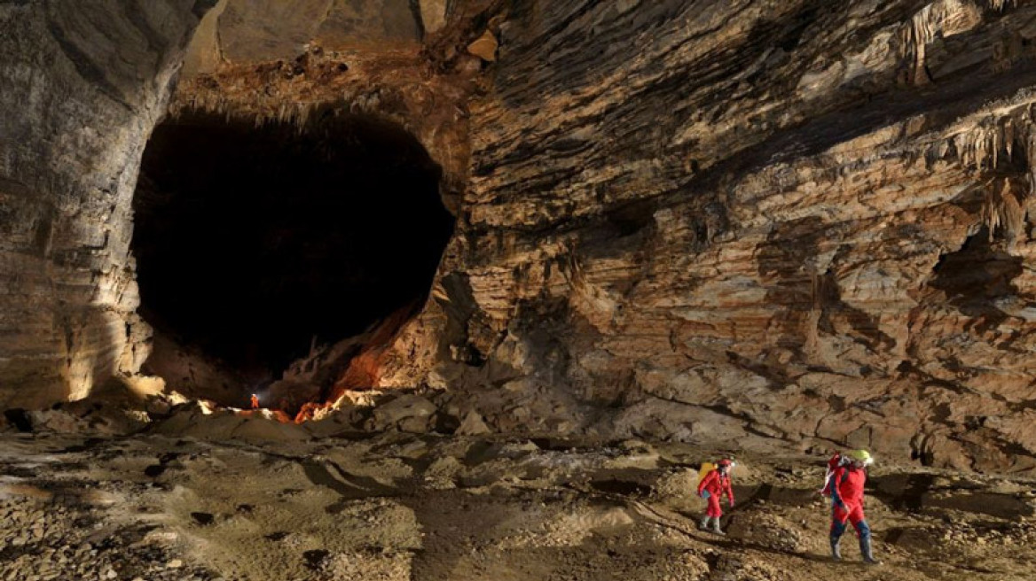 Δείτε τη σπηλιά στην Κίνα που θεωρείται θαύμα της φύσης