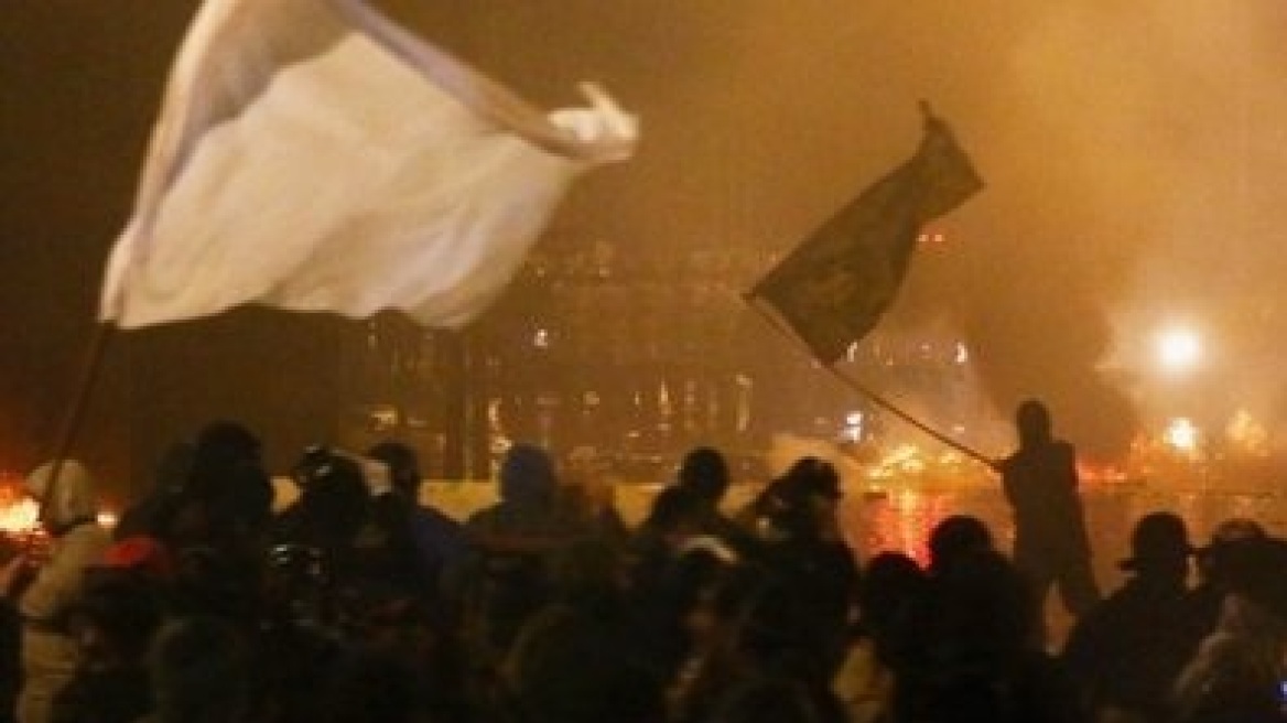 Νύχτα βίας στη Βραζιλία: Συγκρούσεις διαδηλωτών και αστυνομικών 