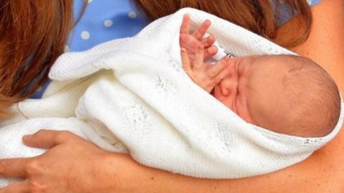 Βρετανία: «Οικογενειακή υπόθεση» η βάφτιση του πριγκιπικού μωρού 