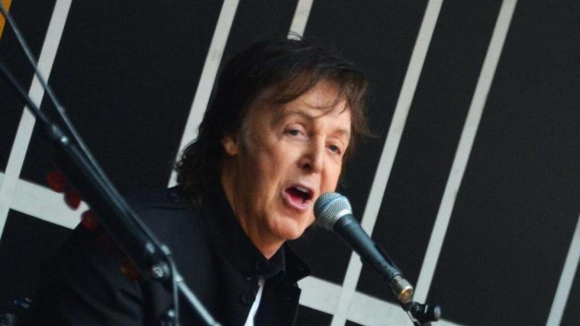 Βίντεο: Η ξαφνική συναυλία του Paul McCartney στην Times Square