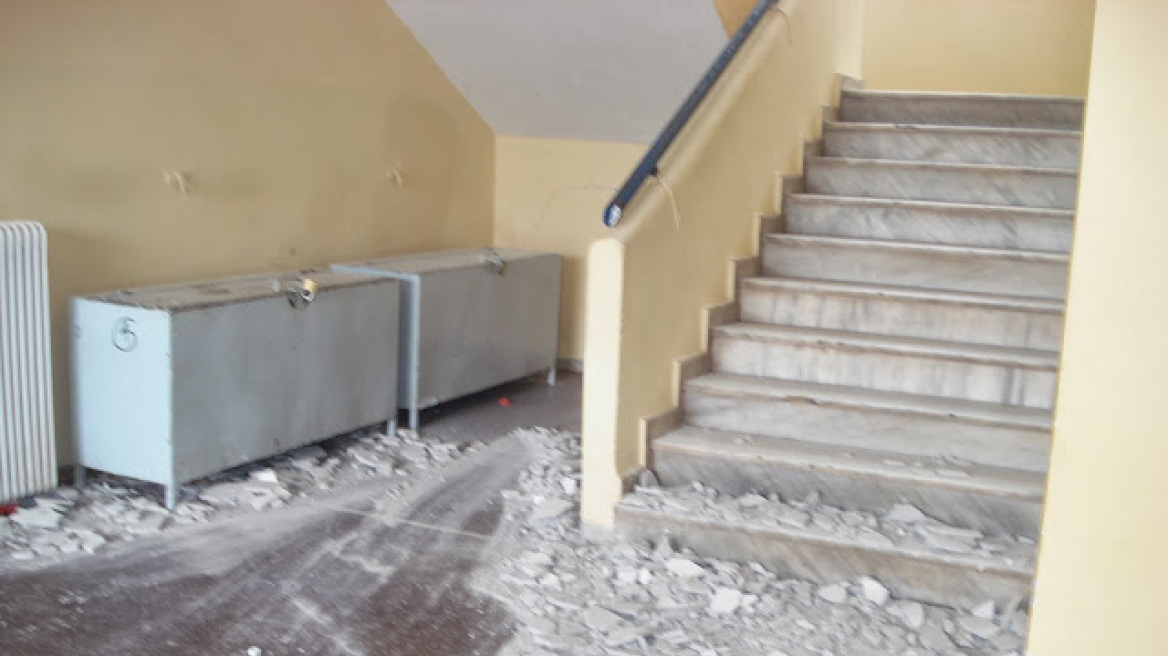 Θεσσαλονίκη: Κατέρρευσε τμήμα της οροφής σχολείου