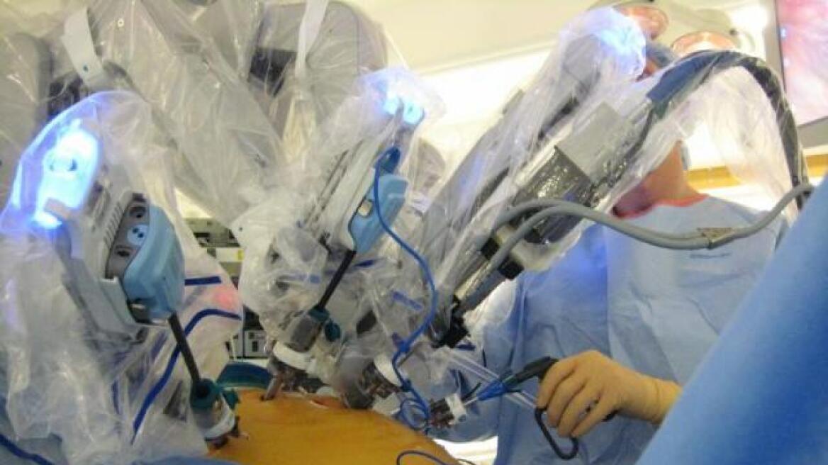Ρομποτική χειρουργική: Τα πλεονεκτήματα και τα μειονεκτήματα