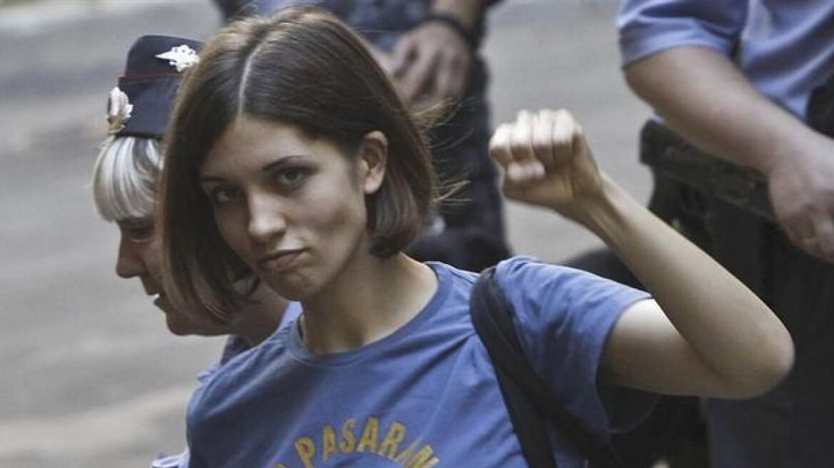 Άρχισε ξανά απεργία πείνας η Τολοκονίκοβα των Pussy Riot