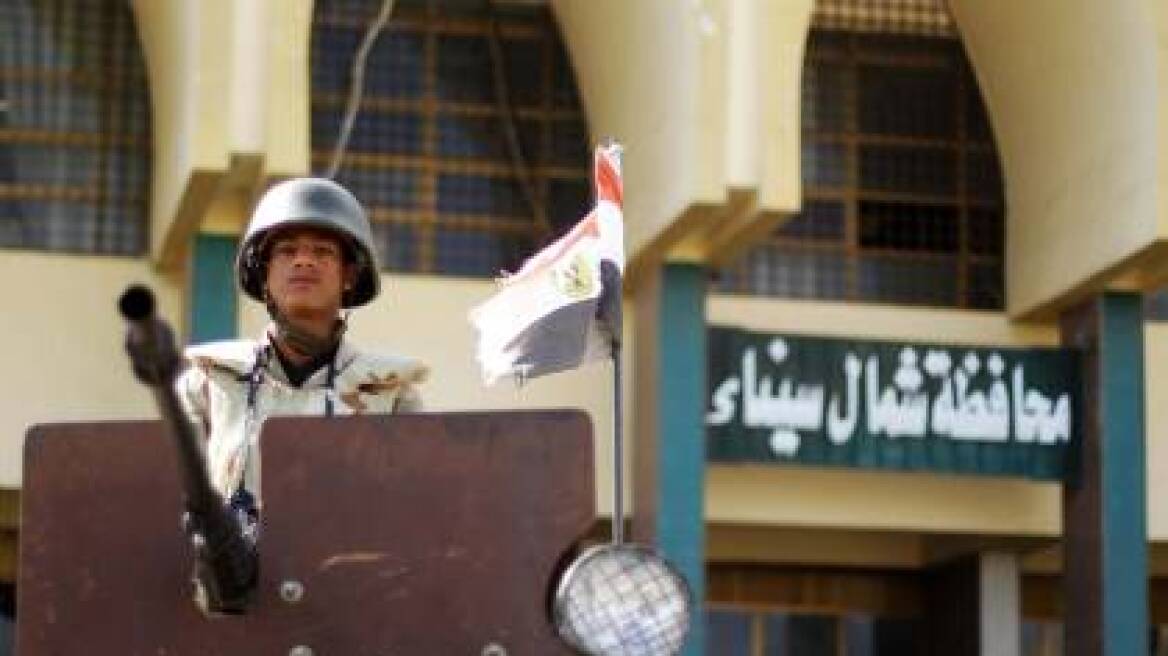 Αίγυπτος: Νέες συγκρούσεις με έναν στρατιώτη νεκρό στο Σινά 