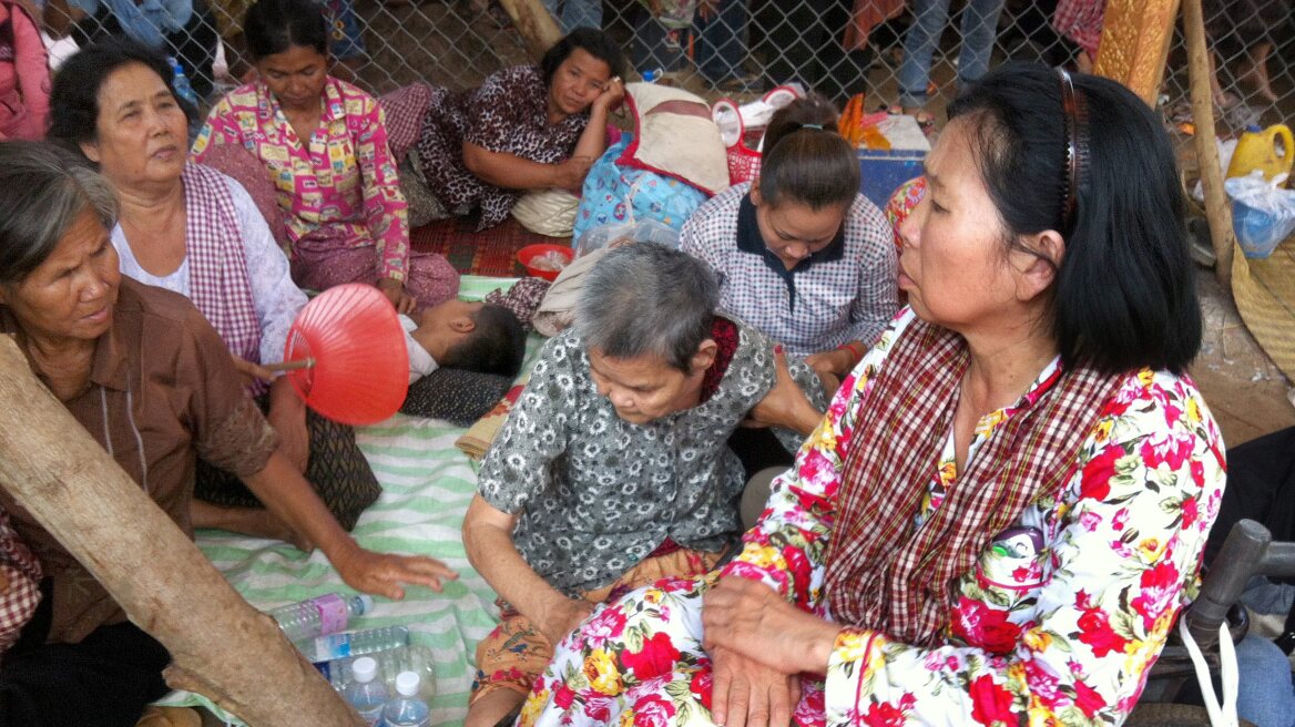Πανικός στην Καμπότζη για το «μαγικό» νήπιο που θεραπεύει όλες τις ασθένειες!