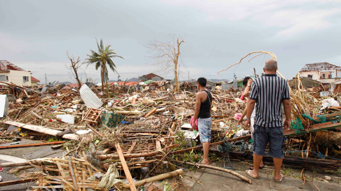 Φιλιππίνες: Τυφώνας-φονιάς για 10.000 ψυχές 