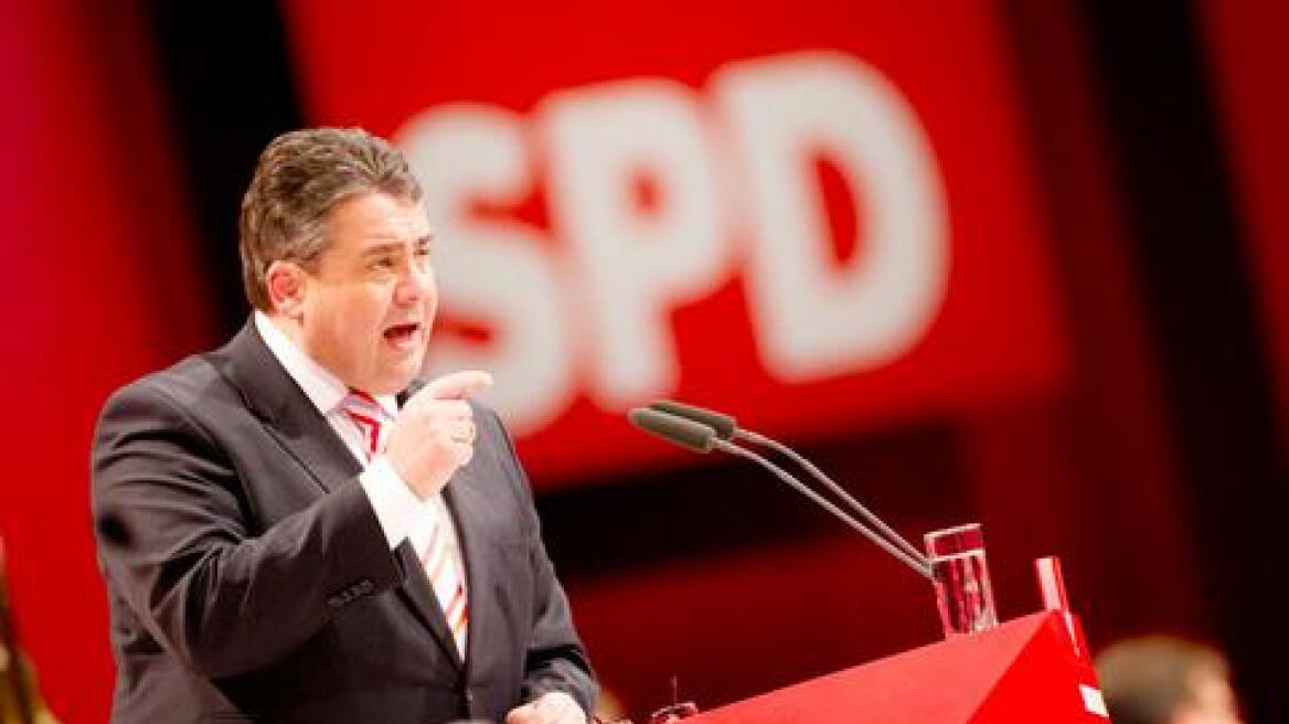 Γερμανία: Στο τιμόνι του SPD για άλλα δύο χρόνια ο Ζίγκμαρ Γκάμπριελ