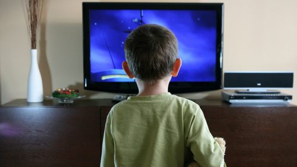  Η τηλεόραση επιβραδύνει τη συναισθηματική ανάπτυξη των παιδιών