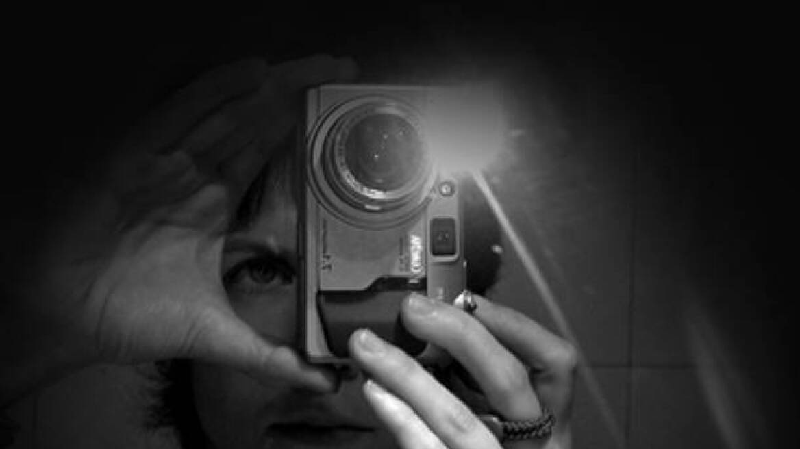 Κάμερα τραβά πεντακάθαρες φωτογραφίες μέσα στο σκοτάδι 