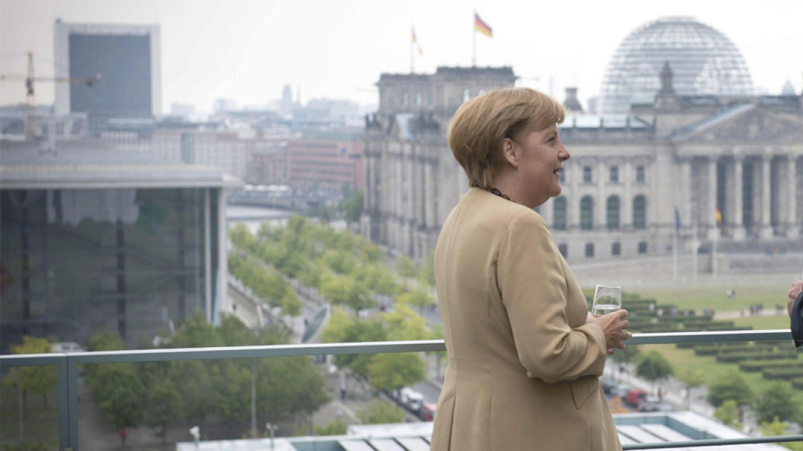 Süddeutsche Zeitung: Μετά τις ευρωεκλογές οι αποφάσεις για το χρέος