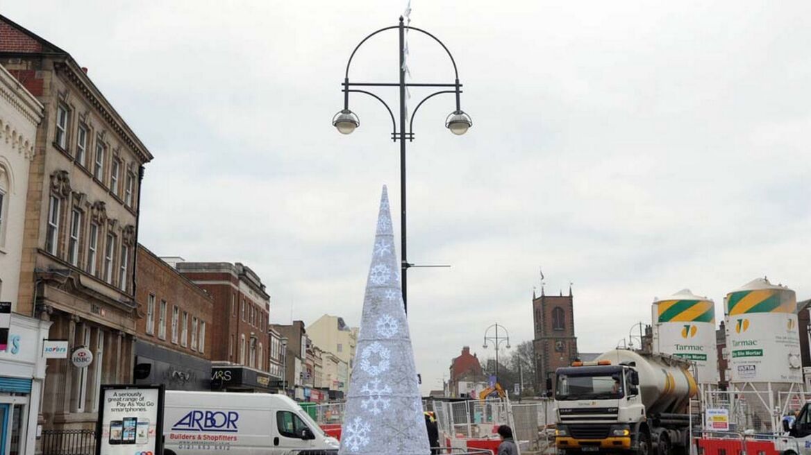 Είναι αυτό το χειρότερο Χριστουγεννιάτικο δέντρο του κόσμου;