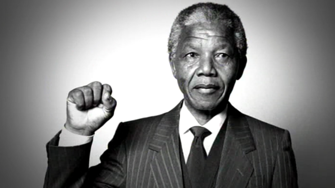 «Ήταν σαν πατέρας για μένα», λέει ο δεσμοφύλακας του Μαντέλα
