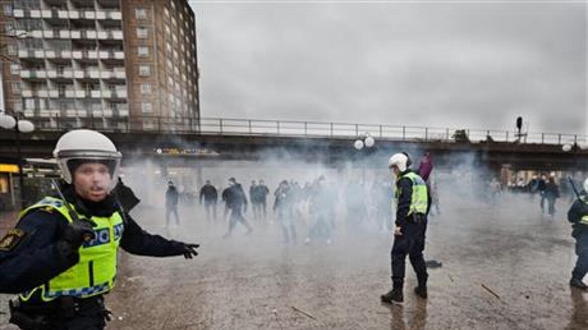 Στοκχόλμη: Τρεις τραυματίες από επίθεση εναντίον αντιρατσιστικής πορείας