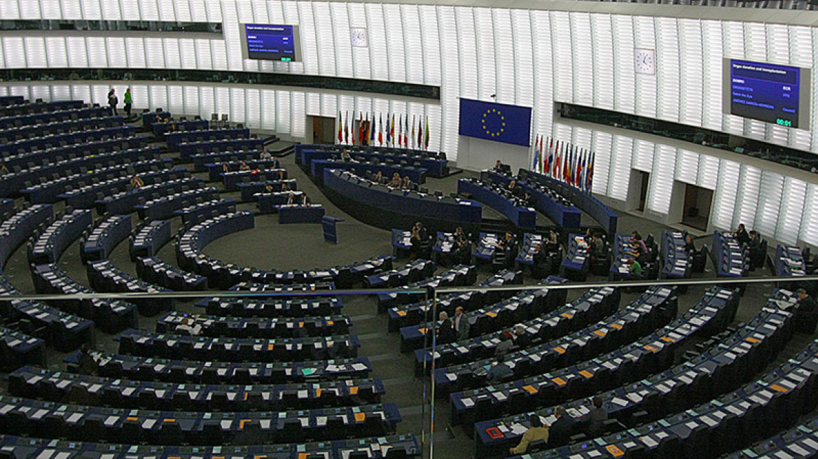 «Καταπέλτης» για την Τρόικα το Ευρωκοινοβούλιο: Κύριοι, αποτύχατε!