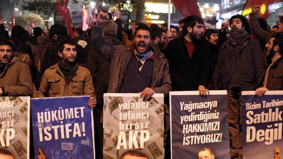 Τουρκία: Ποιους καλύπτουν με την «καρατόμηση» του εισαγγελέα;