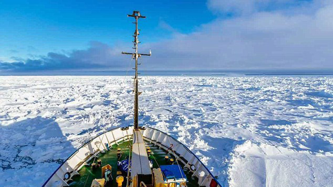 Ανταρκτική: Αδυνατούν να πλησιάσουν το παγιδευμένο πλοίο τα παγοθραυστικά