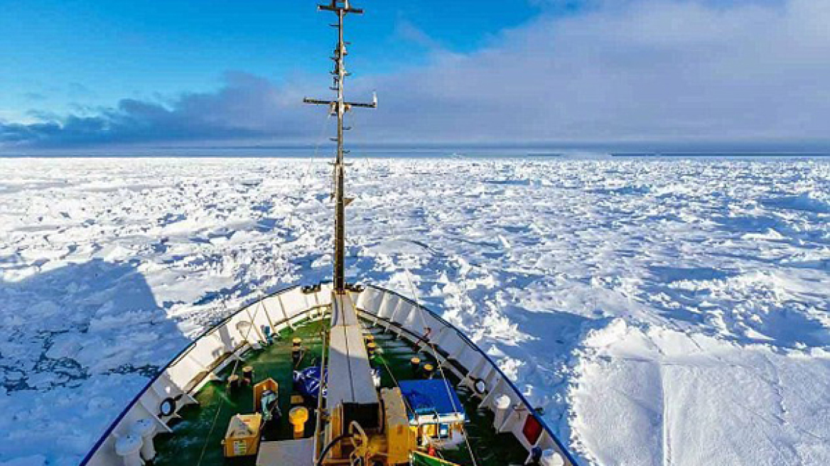 Νέο θρίλερ: Δεύτερο πλοίο εγκλωβίστηκε στην Ανταρκτική 