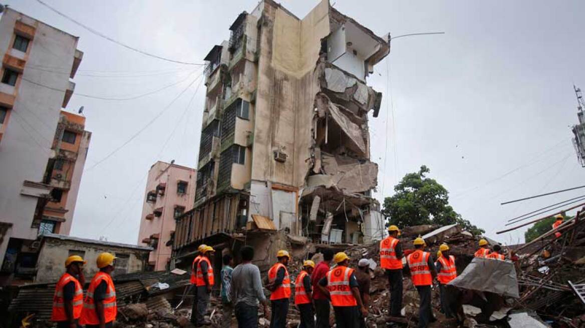 Ινδία: Τουλάχιστον 14 οι νεκροί από την κατάρρευση κτιρίου