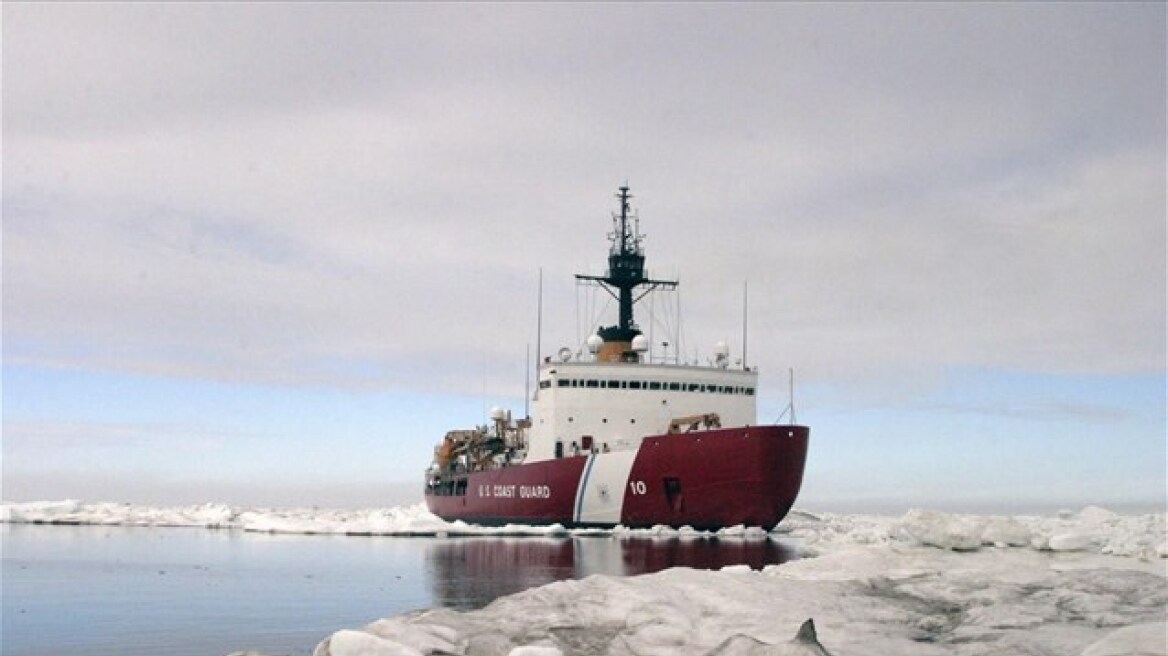 Συνεχίζεται το θρίλερ στους πάγους: Και τρίτο παγοθραυστικό στέλνουν στην Ανταρκτική