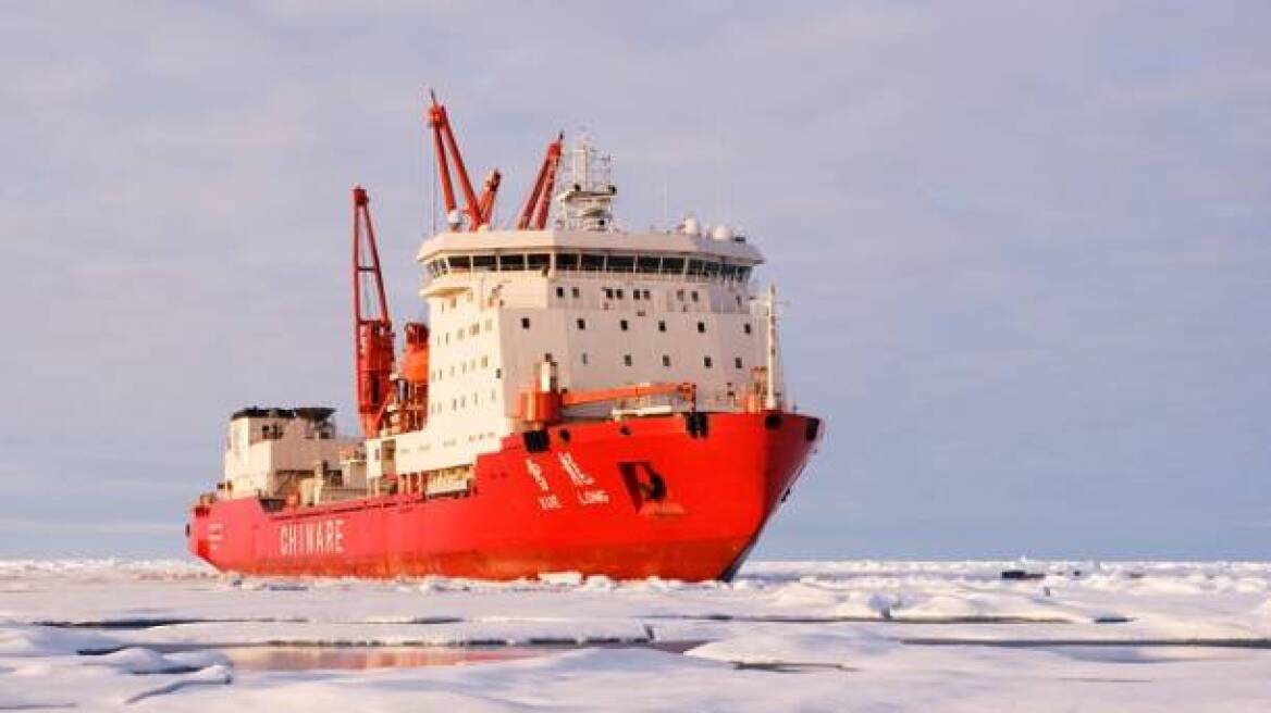 Ανταρκτική: Στην αλλαγή του καιρού ελπίζει το κινεζικό παγοθραυστικό 