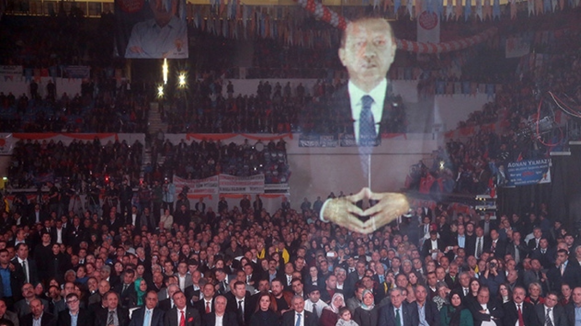 Με 3D ολόγραμμα εμφανίστηκε ο Ερντογάν σε ομιλία του στη Σμύρνη!